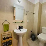 With Private Terrace & Pool Access - Free Parking *