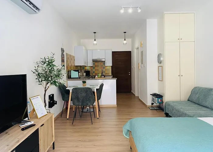 アパート Pafilia Gardens - Pool Access - Near Old Town - Free Parking パ フォス