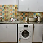 Apartment With Private Terrace & Pool Access - Free Parking