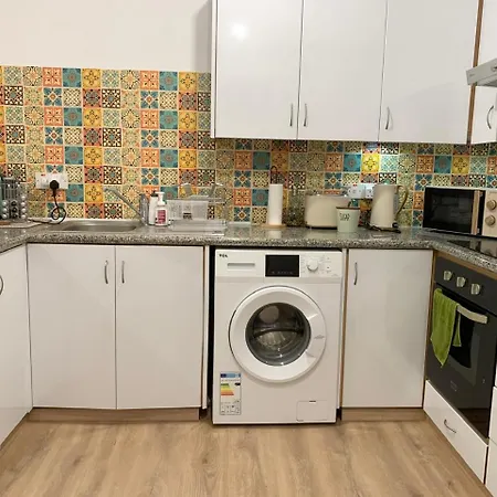 Pafilia Gardens Studio - Pool Access - Near Old Town - Free Parking