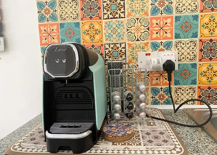 Pafilia Gardens - Pool Access - Near Old Town - Free Parking